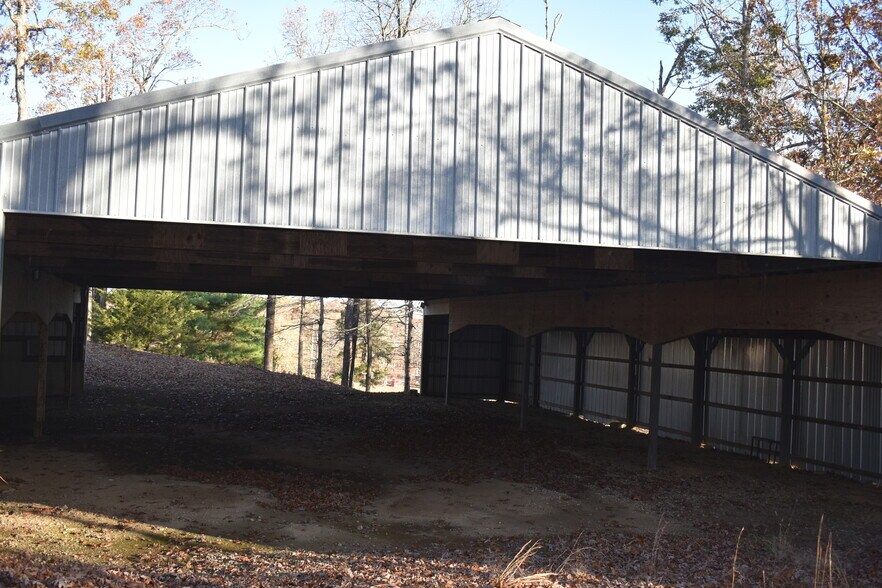 More Photos Of 158 Ragon Road, Tilly Office For Sale