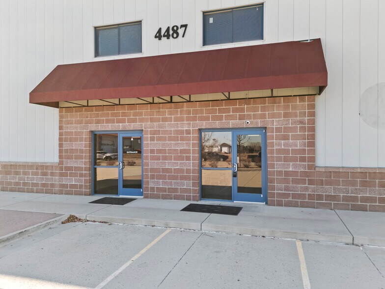 More Photos Of 4487 Bents Dr, Windsor Light Manufacturing For Lease