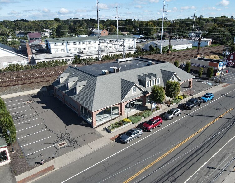 More Photos Of 1916 Post Rd, Fairfield Storefront Retail Office For Lease