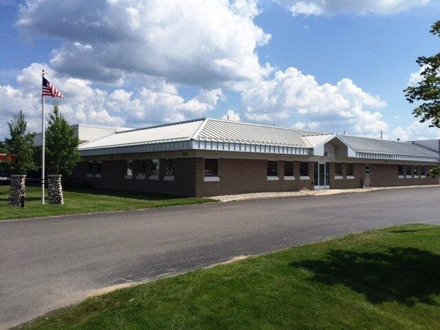 More Photos Of 2325 Sybrant Rd, Traverse City Warehouse For Sale