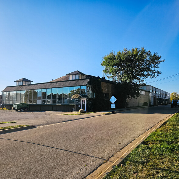 Primary Photo Of 350 Center St, Grayslake Warehouse For Sale