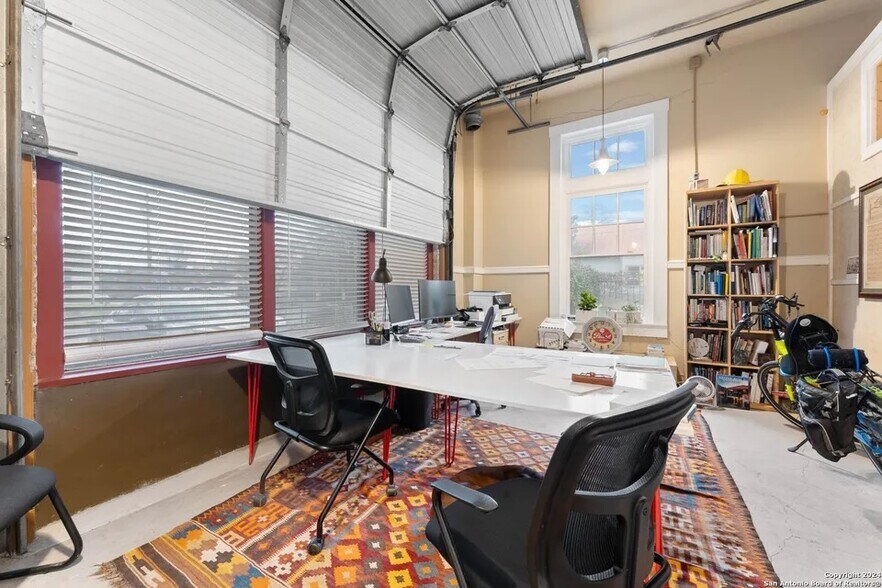 More Photos Of 2323 Buena Vista St, San Antonio Freestanding For Sale