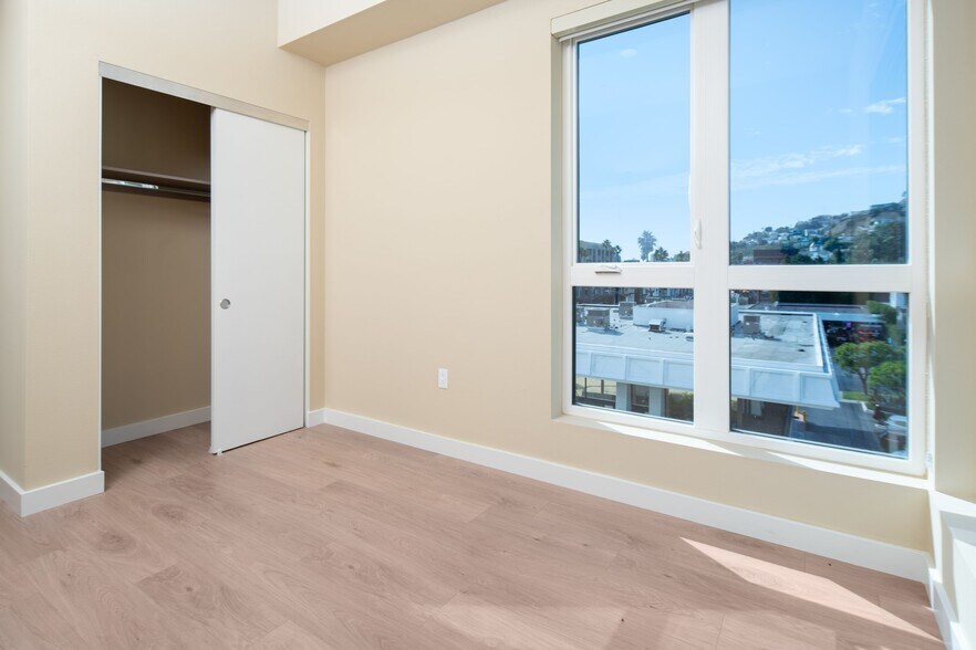 More Photos Of 1511 N Fairfax Ave, Los Angeles Apartments For Lease
