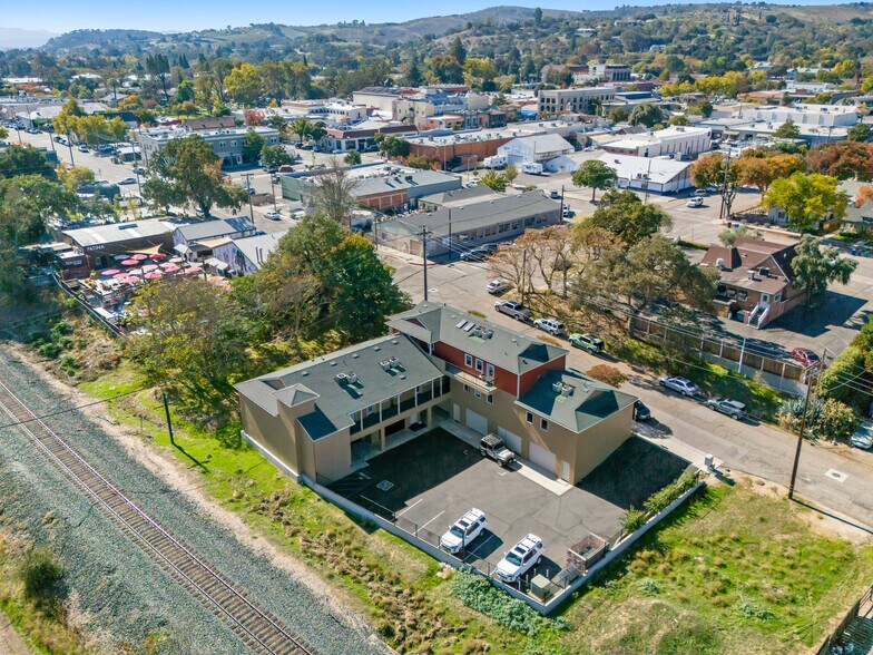 Primary Photo Of 1400 Railroad St, Paso Robles Office For Lease