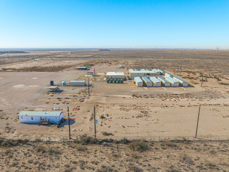More Photos Of 906 S Highway 285, Pecos Warehouse For Sale