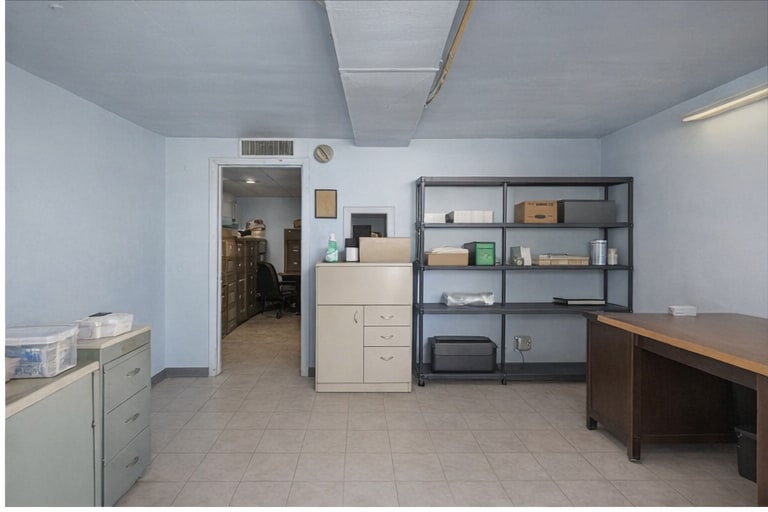 More Photos Of 6334 Midvale Ave, Houston Warehouse For Sale