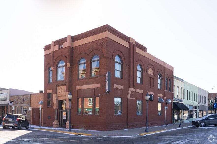 More Photos Of 100 S Washington St, Lake City Restaurant For Sale