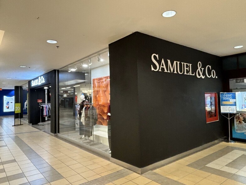 More Photos Of 76 Starrs Rd, Yarmouth Storefront For Lease