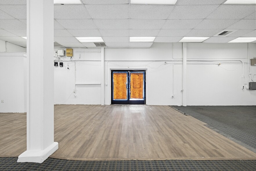 More Photos Of 718-734 Santa Monica Blvd, Santa Monica Storefront Retail Office For Lease