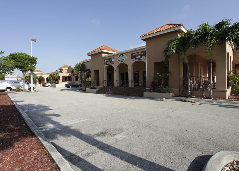 More Photos Of 8347-8369 NW 36th St, Miami Light Distribution For Lease