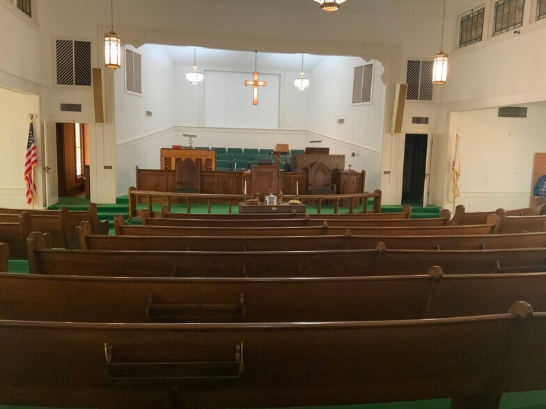 More Photos Of 204 Senter Ave, Omaha Lodge Meeting Hall For Sale