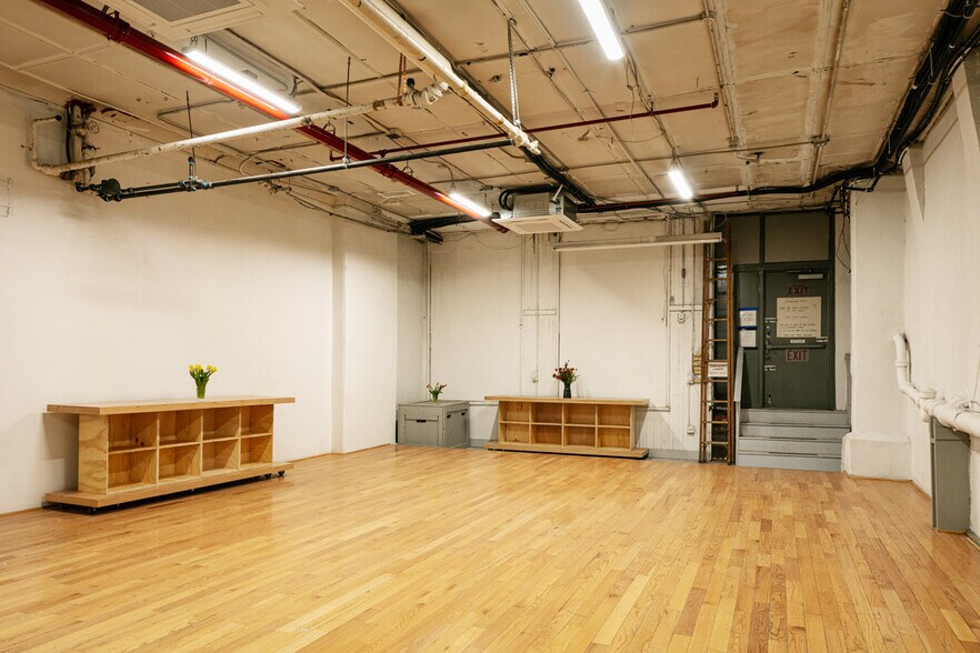 More Photos Of 57 Leonard St, New York Loft Creative Space For Lease