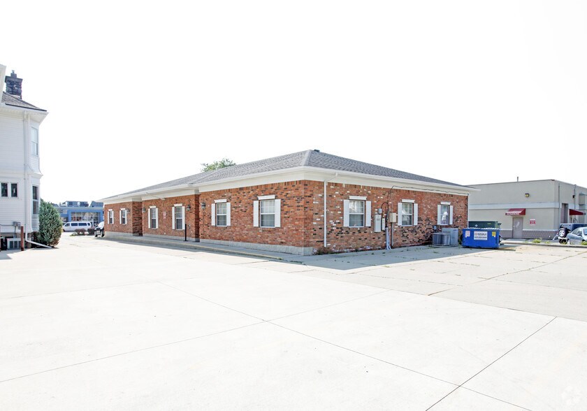 More Photos Of 148 S Main, Mount Clemens Office For Lease