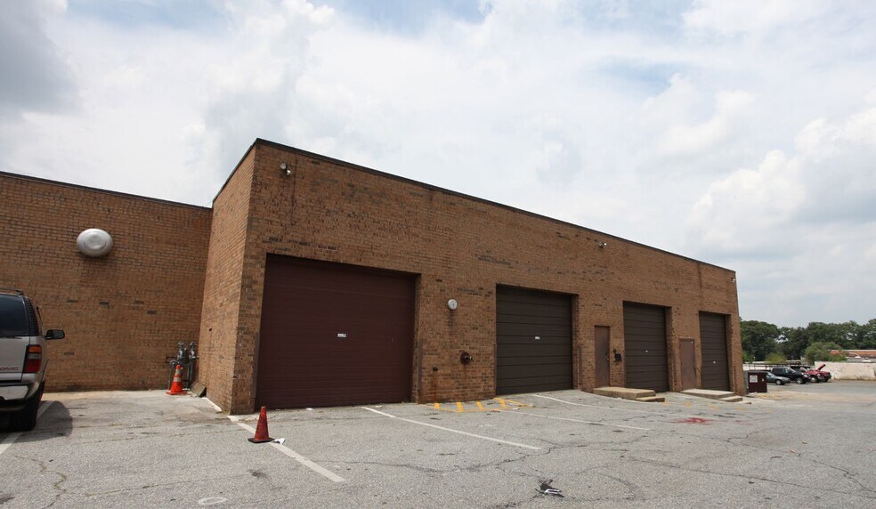 More Photos Of 5808-5812 Kirby Rd, Clinton Unknown For Lease