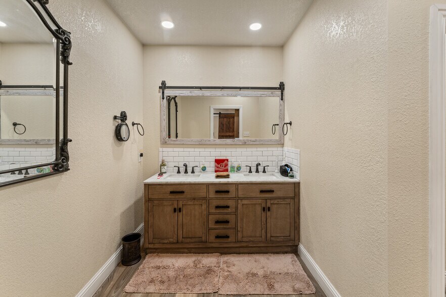 More Photos Of 23111 FM 1462 Rd, Damon Land For Sale