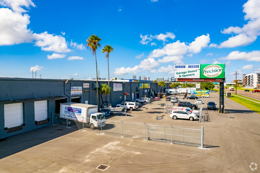 More Photos Of 2717-2729 E Adamo Dr, Tampa Warehouse For Lease
