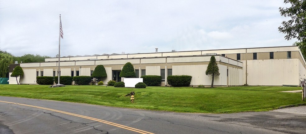 More Photos Of 2 Great Pasture Rd, Danbury Manufacturing For Lease