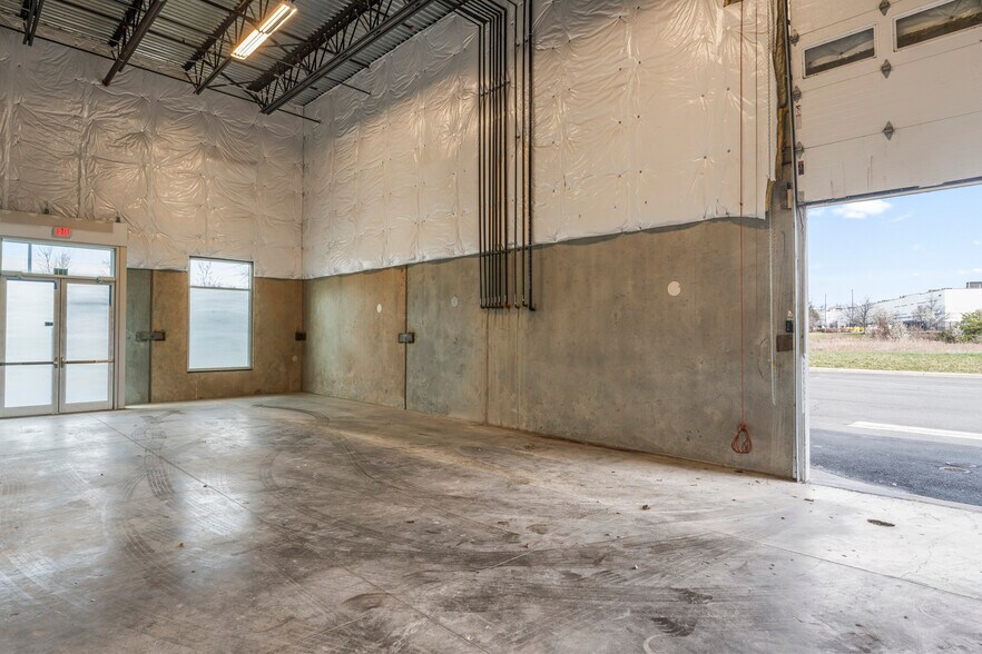 More Photos Of 44810 Old Ox Rd, Sterling Flex For Lease