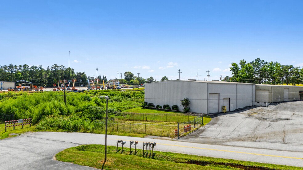 More Photos Of 2125 Airport Rd, Greer Light Distribution For Lease