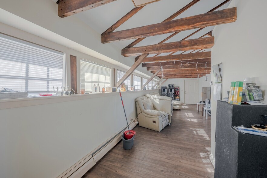More Photos Of 332 Canonchet Rd, Rockville Apartments For Sale