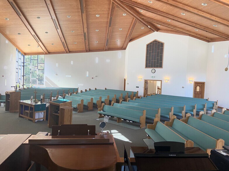 More Photos Of 11924 San Jose Blvd, Jacksonville Religious Facility For Sale