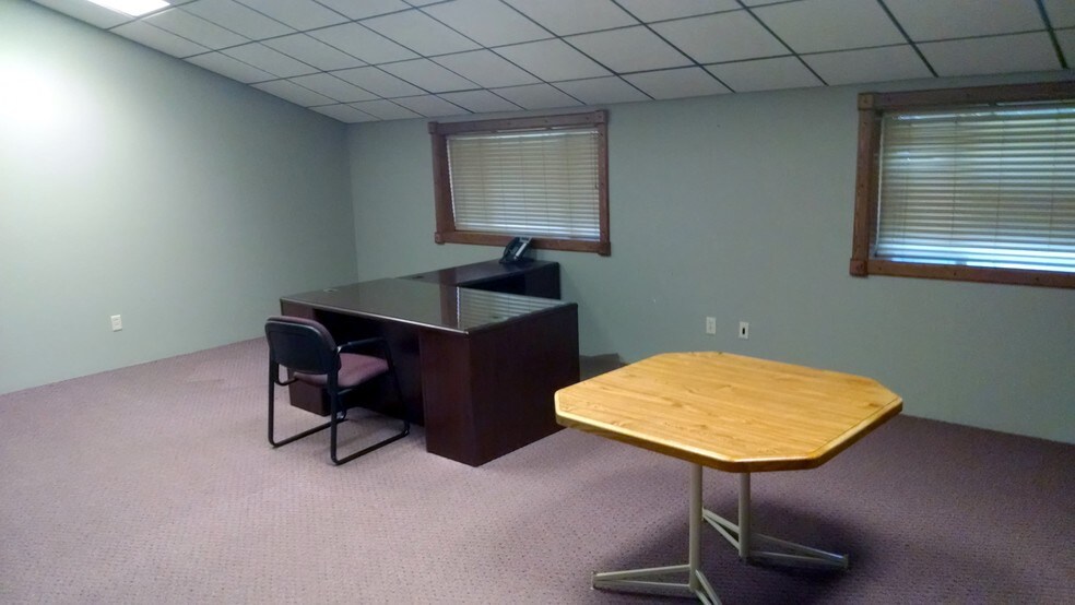 More Photos Of 7981 Town Hall Rd NW, Walker Warehouse For Lease