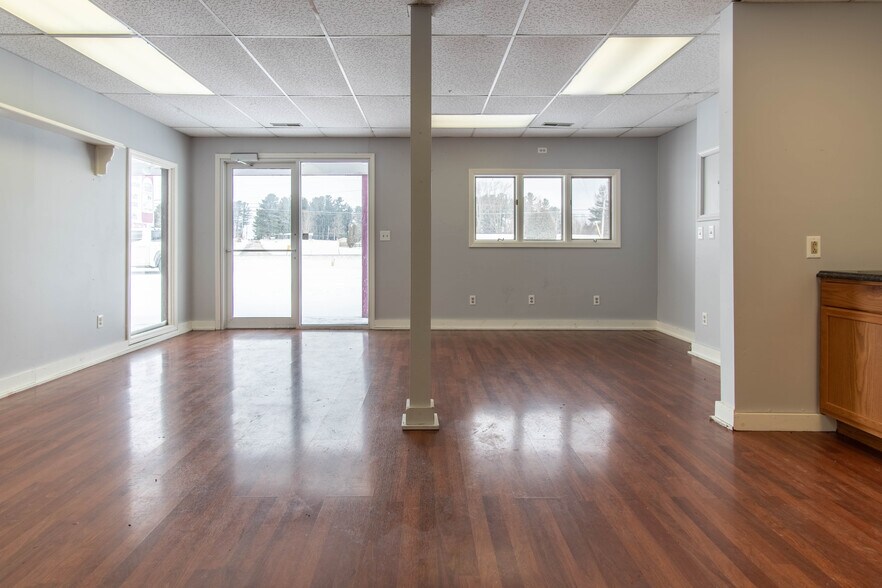 More Photos Of 43748/43752 NY-12 Rt, Alexandria Bay Freestanding For Sale