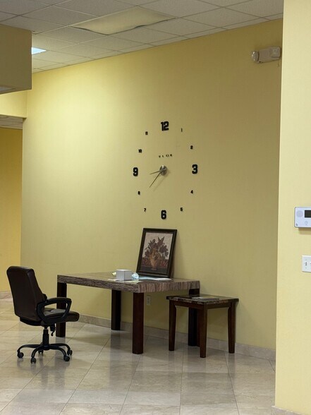 More Photos Of 13977 Westheimer Rd, Houston Storefront Retail Office For Sale