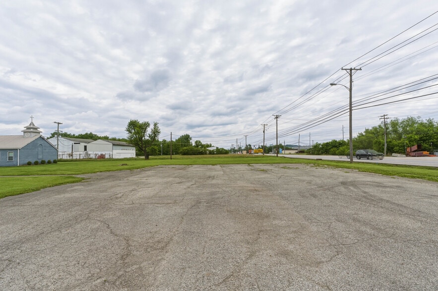 More Photos Of 13908 Dixie Hwy, Louisville Religious Facility For Sale
