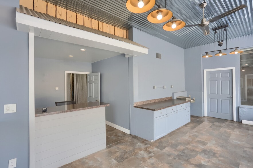 More Photos Of 2608 New Butler Rd, New Castle General Retail For Sale