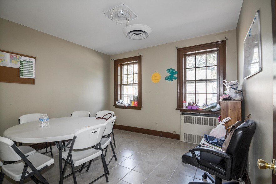 More Photos Of 6024 E Virginia Beach Blvd, Norfolk Office For Sale