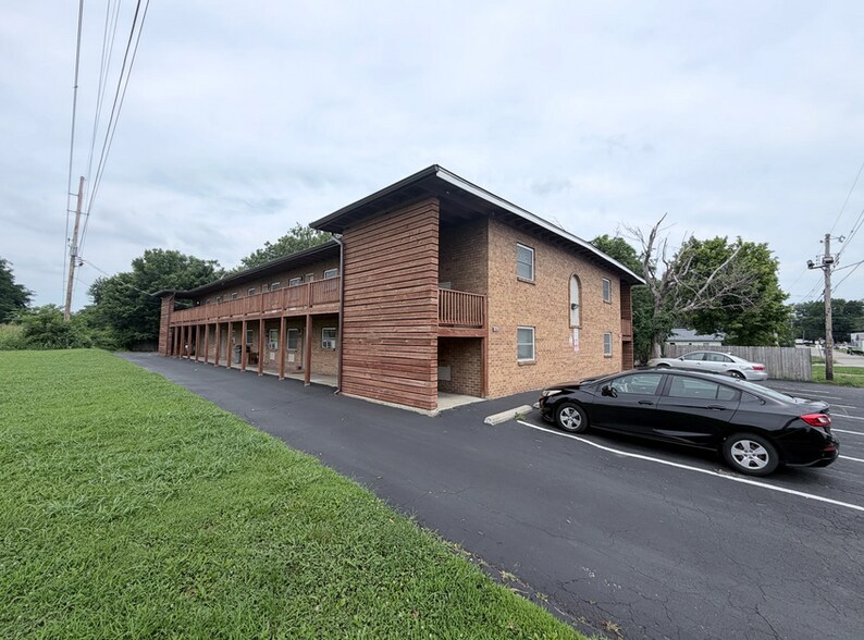 Primary Photo Of 9639-9640 Diamond Dr, Saint Louis Apartments For Sale