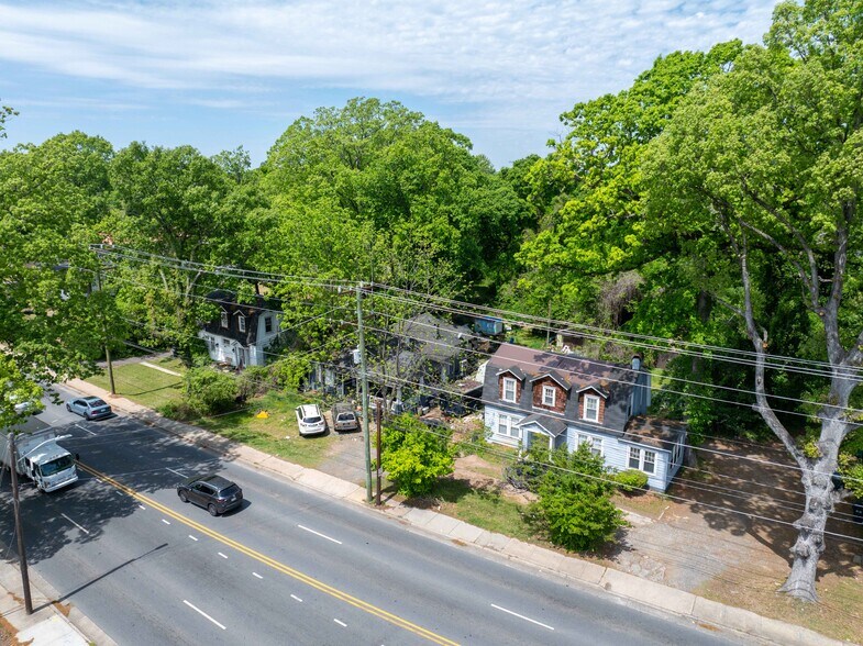 More Photos Of 3921-3945 The Plaza, Charlotte Land For Lease