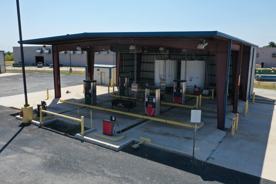 More Photos Of 10310 Fischer Rd, Von Ormy Manufacturing For Sale