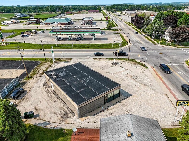 More Photos Of 107 Main St, Luxemburg Convenience Store For Sale