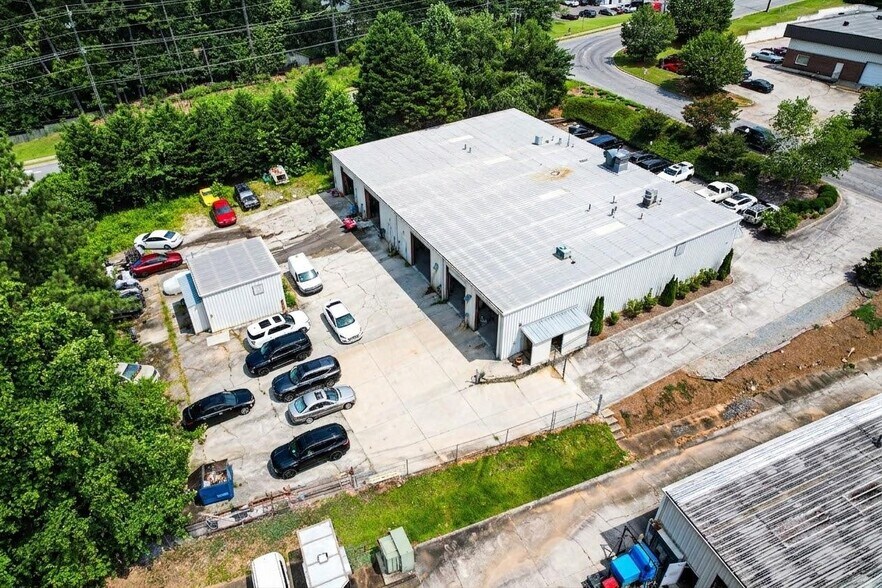 More Photos Of 3600 Kennesaw N Ind Pky, Kennesaw Flex For Lease