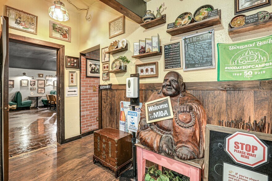 More Photos Of 44618 State Route 20, Concrete Hotel For Sale