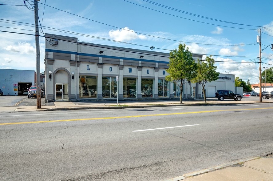 More Photos Of 647 W Genesee St, Syracuse Auto Dealership For Sale