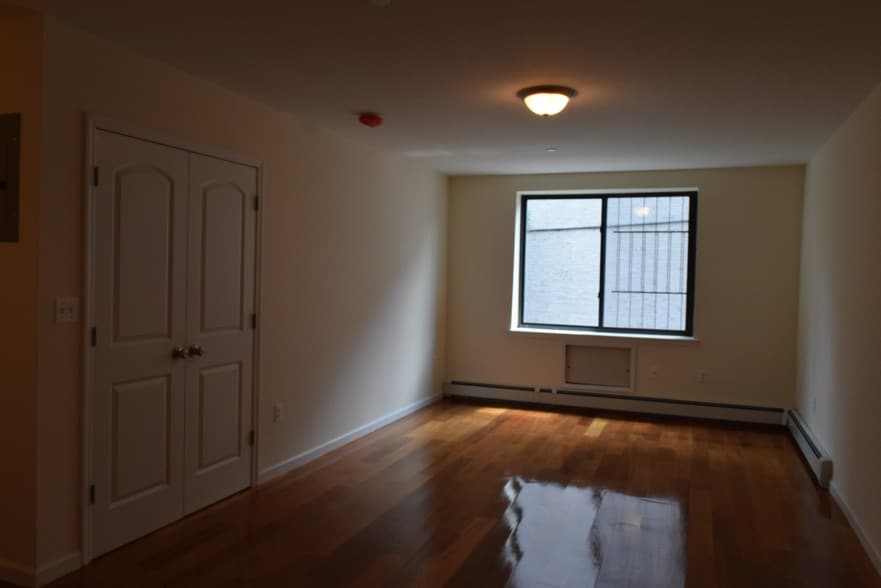 More Photos Of 1072 University Ave, Bronx Apartments For Sale
