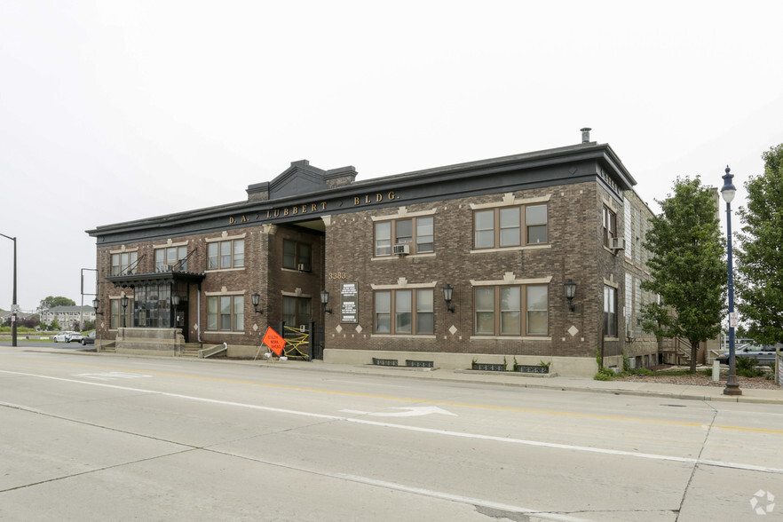 Primary Photo Of 3383 E Layton Ave, Cudahy Light Manufacturing For Lease