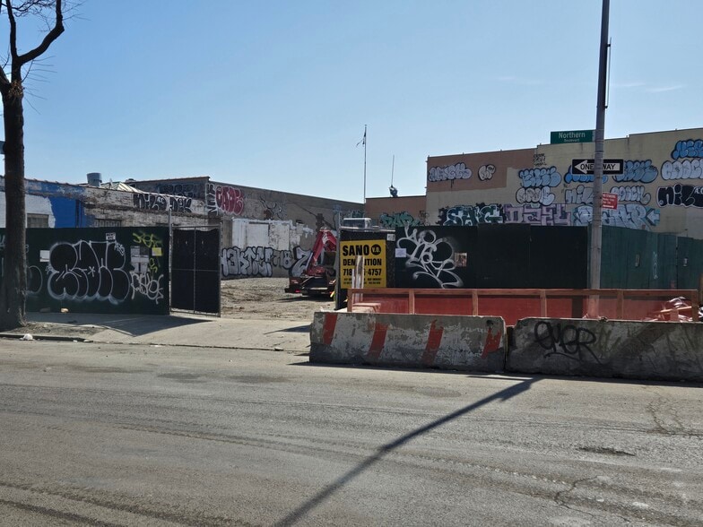 Primary Photo Of 126-50 Northern Blvd, Flushing Land For Lease