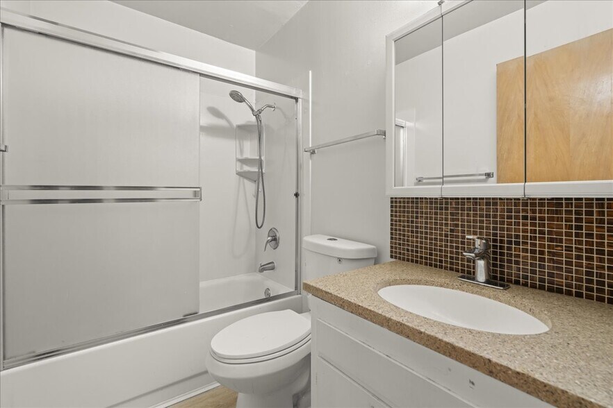 More Photos Of 2231-2233 Grant St, Berkeley Apartments For Sale