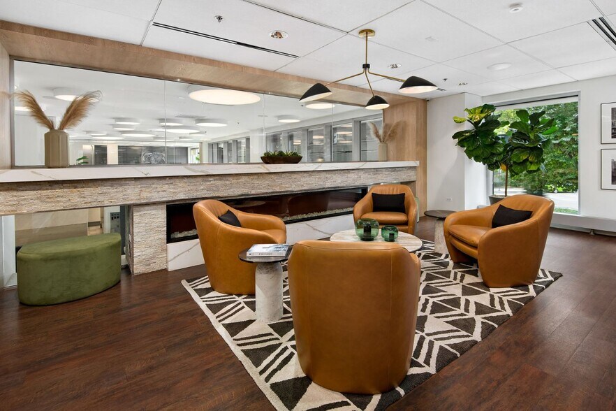 More Photos Of 300 N Canal St, Chicago Apartments For Sale