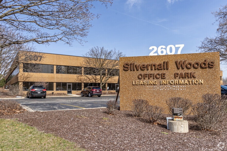 Primary Photo Of 2607 N Grandview Blvd, Waukesha Office For Lease