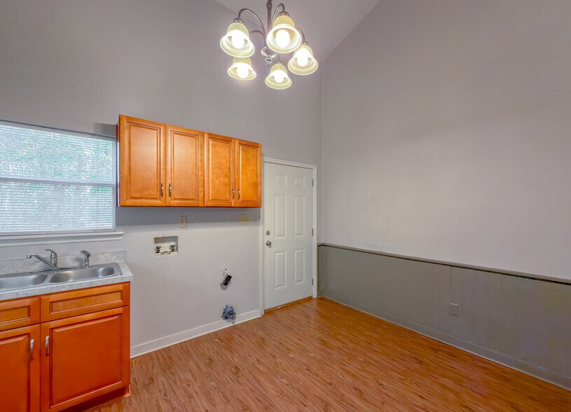 More Photos Of , Tallahassee Multifamily For Sale