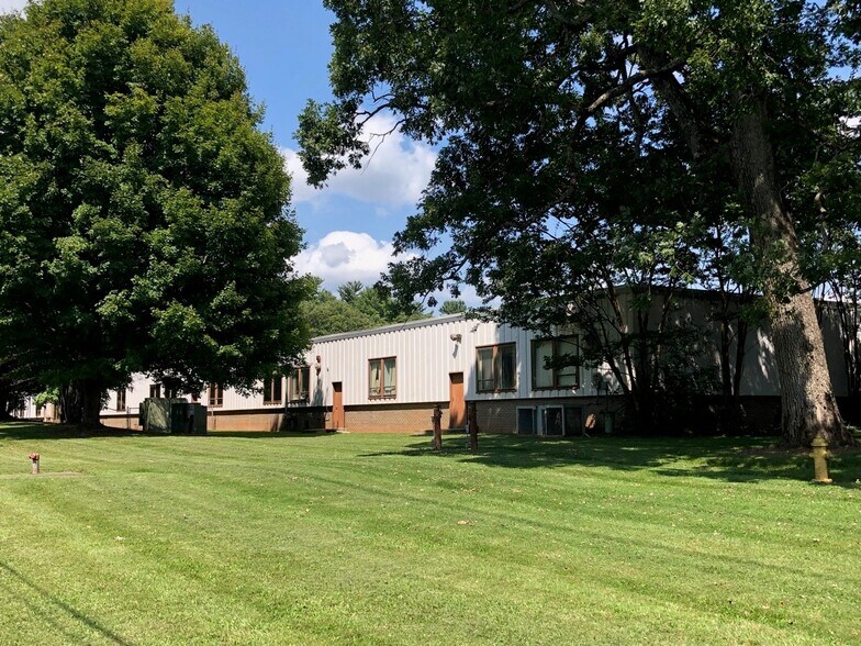 More Photos Of 94 Glenn Bridge Rd, Arden Manufacturing For Sale
