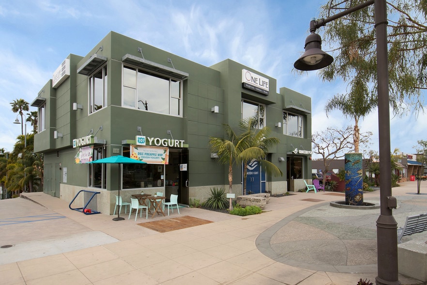 More Photos Of 153 N Highway 101, Solana Beach Storefront Retail Office For Lease