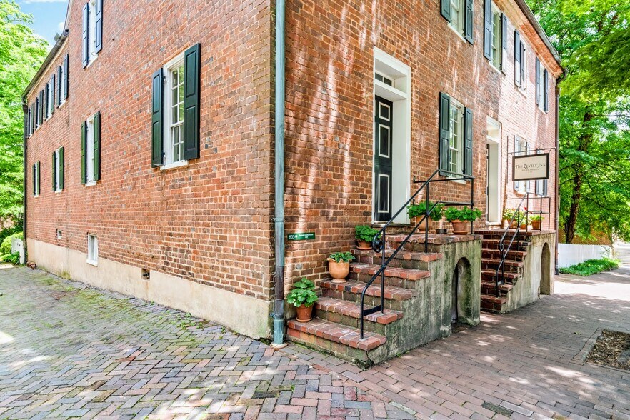 More Photos Of 803 S Main St, Winston-Salem Hospitality For Sale