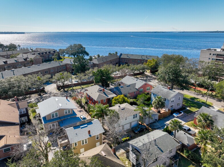 More Photos Of 817 Cedar St, Jacksonville Apartments For Sale