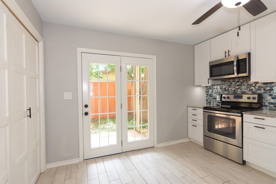 More Photos Of 114 Scofield Ave, Johnson City Apartments For Sale